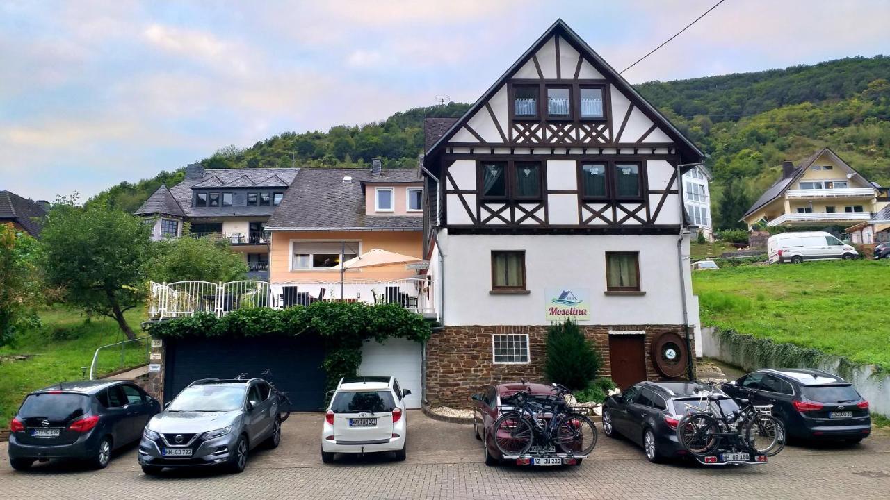 Moselina Ferienwohnungen Sankt Aldegund Exterior foto