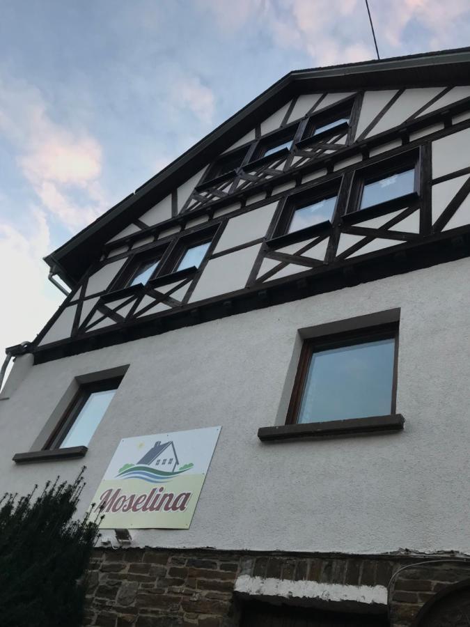 Moselina Ferienwohnungen Sankt Aldegund Exterior foto