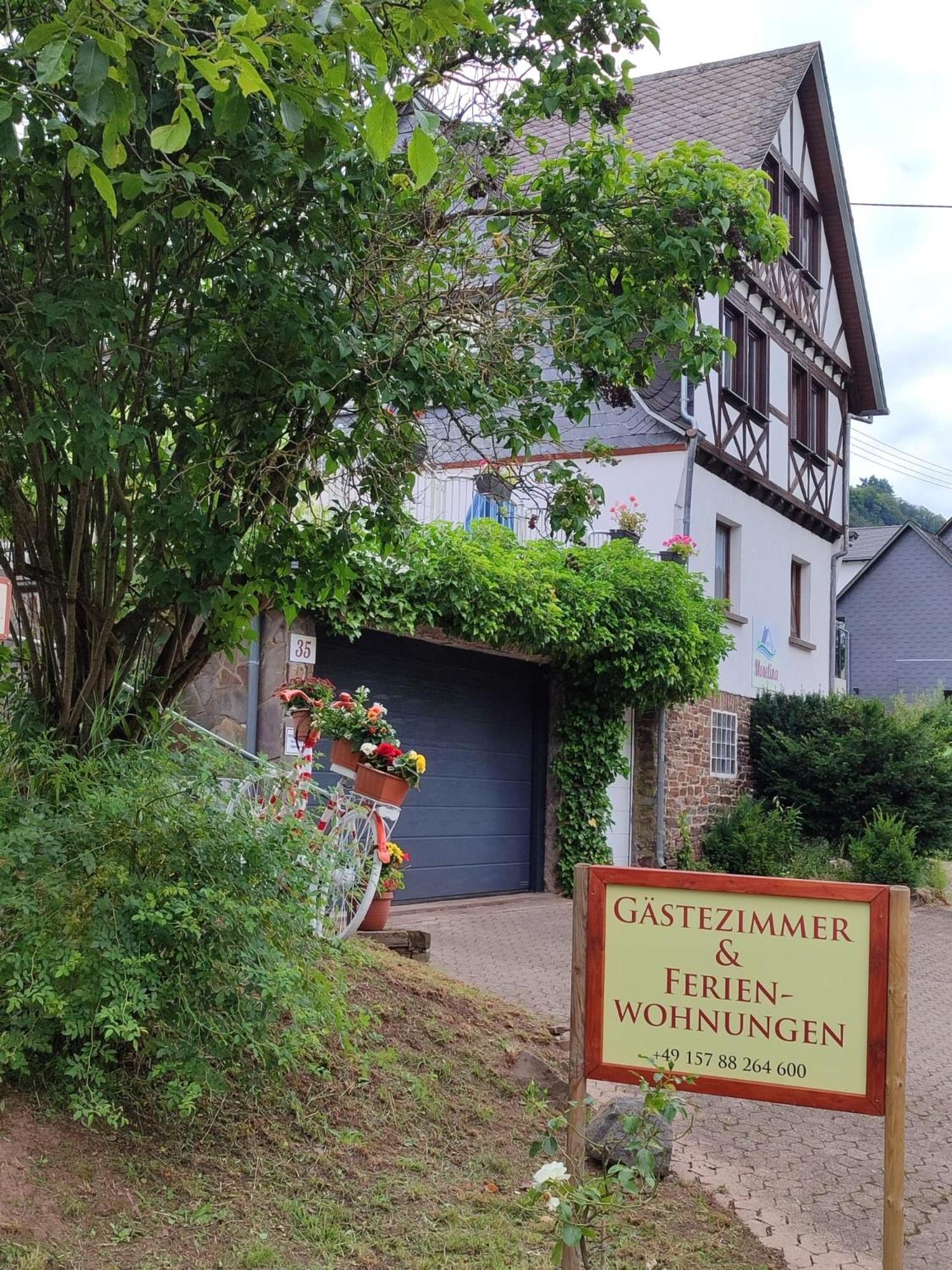 Moselina Ferienwohnungen Sankt Aldegund Exterior foto